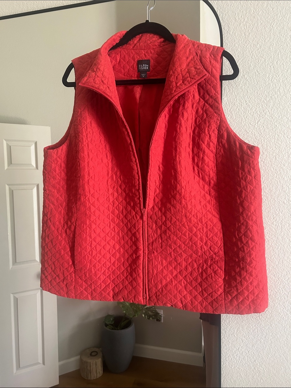 Eileen Fisher 100%Silk Quilted Sleeveless Vest - Bright Red